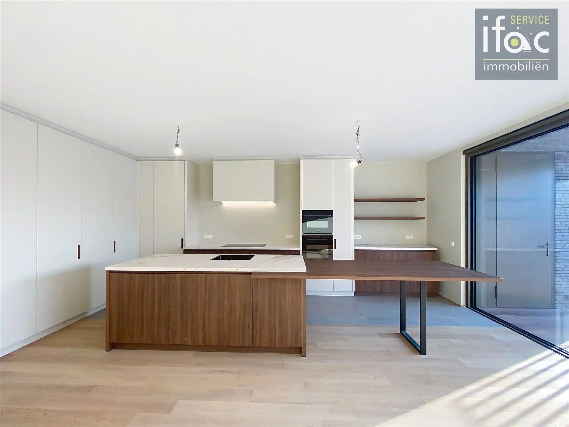 Luxueus appartement met ruim terras en 2 autostaanplaatsen foto 5