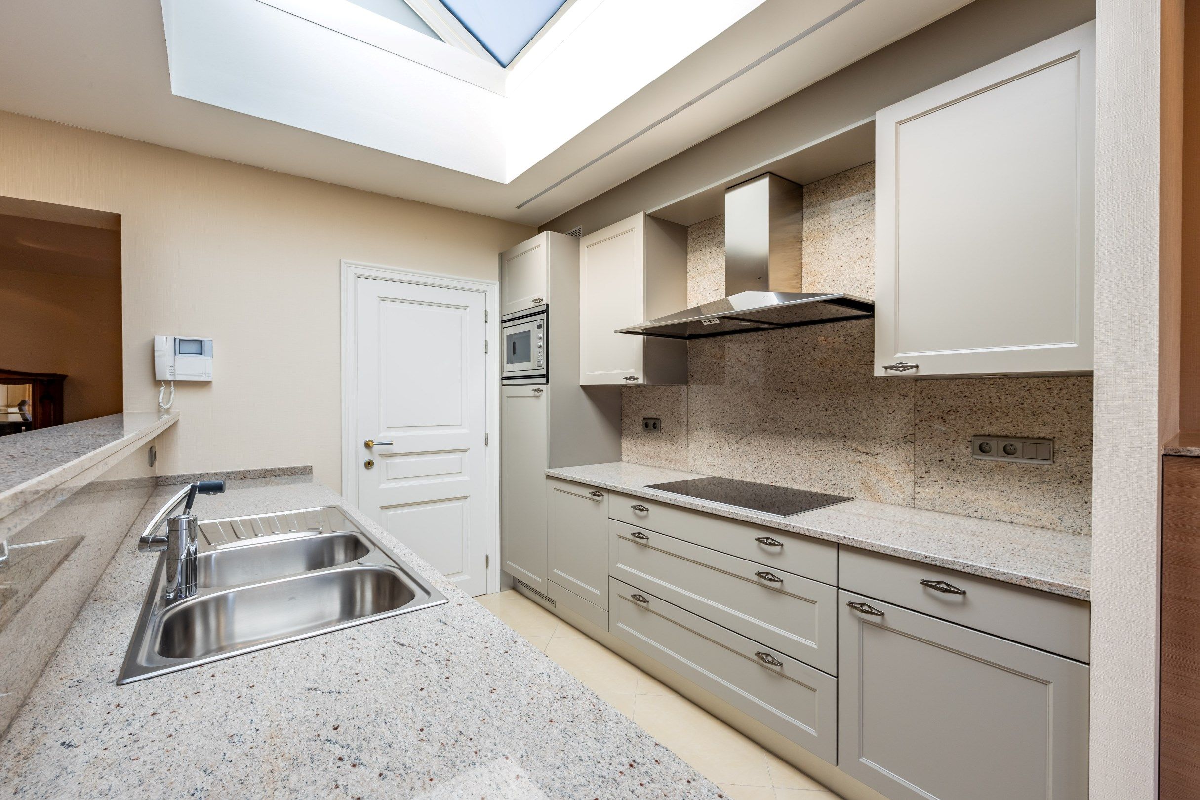 VEELZIJDIGE EIGENDOM MET MOGELIJKHEDEN foto 6