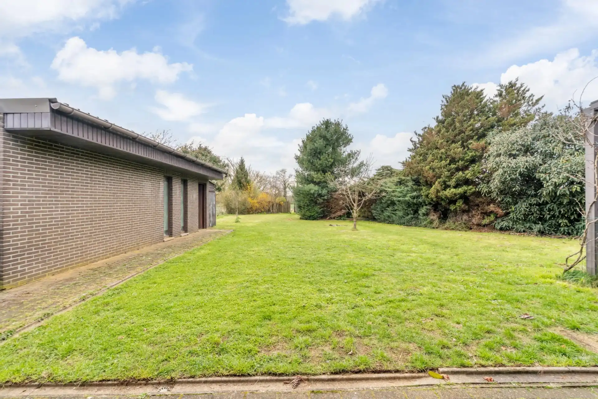 Ruime woning op een prachtig perceel te Koersel foto 16