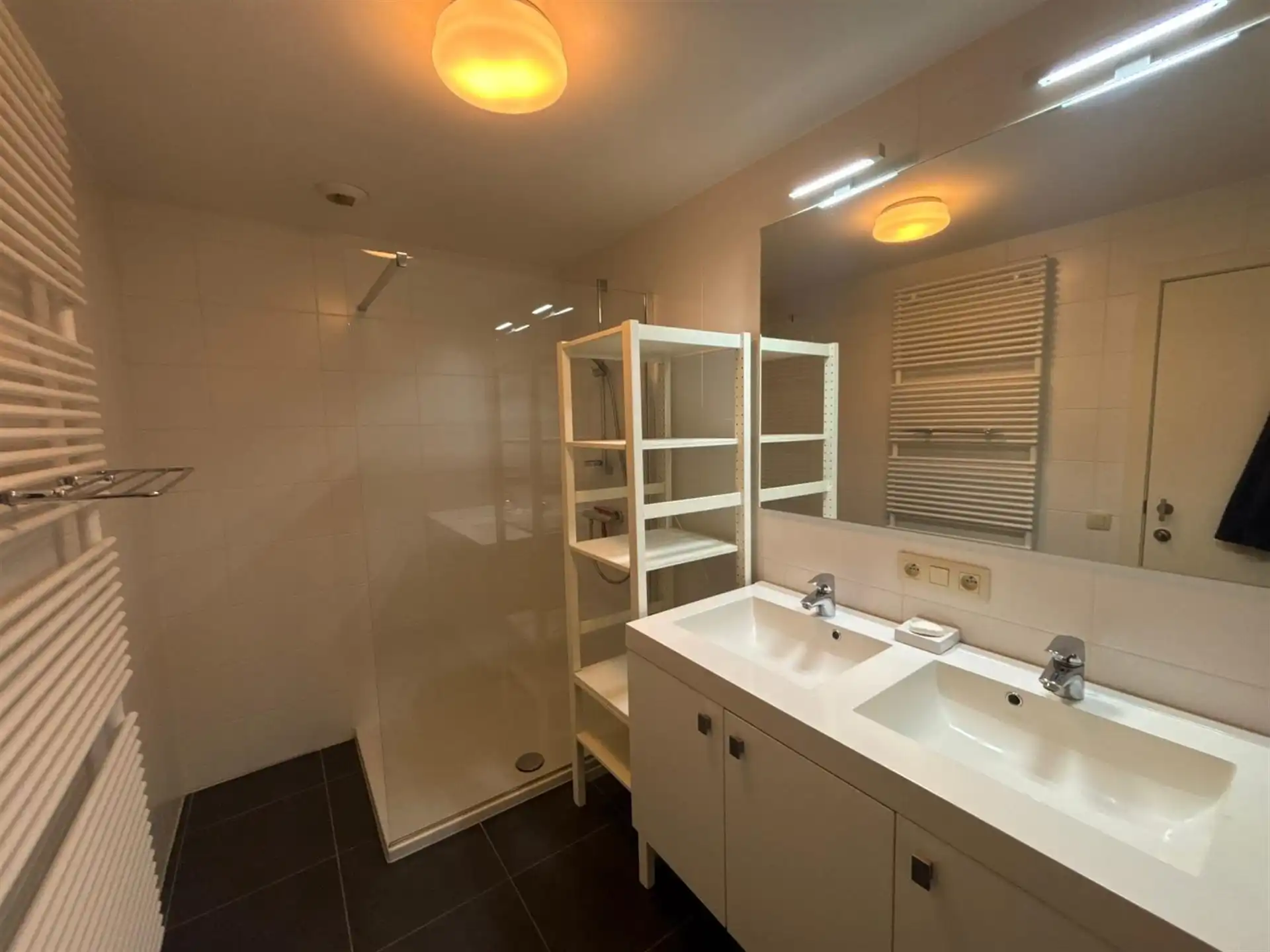 Appartement met tuin en private inkom! foto 16