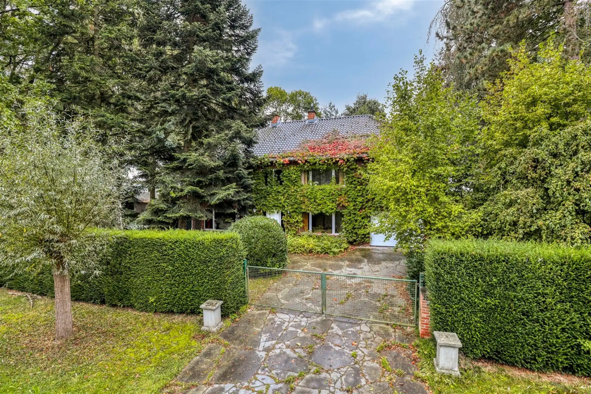 Hoofdfoto van de publicatie: Ruime vrijstaande villa op een perceel van 3.235 m²