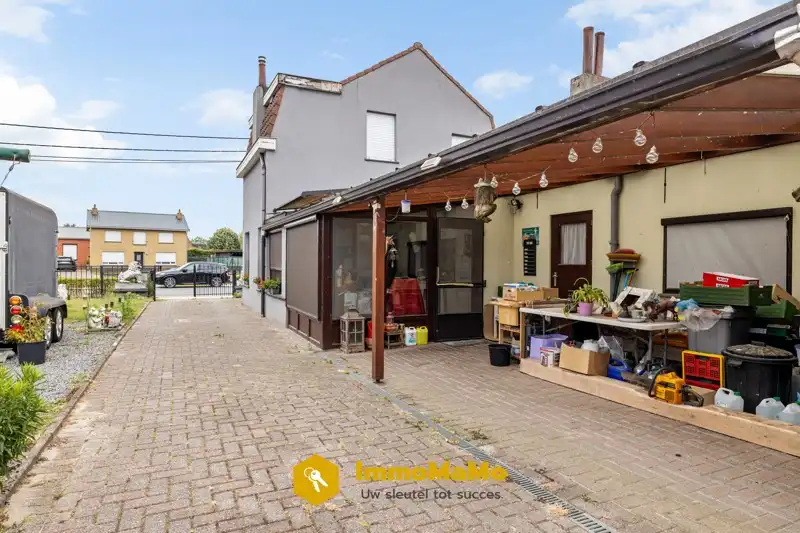 WONING MET 4 GARAGES & GROTE OPSLAGRUIMTE/HANGAAR IN WACHTEBEKE (LOCHRISTI) foto 6