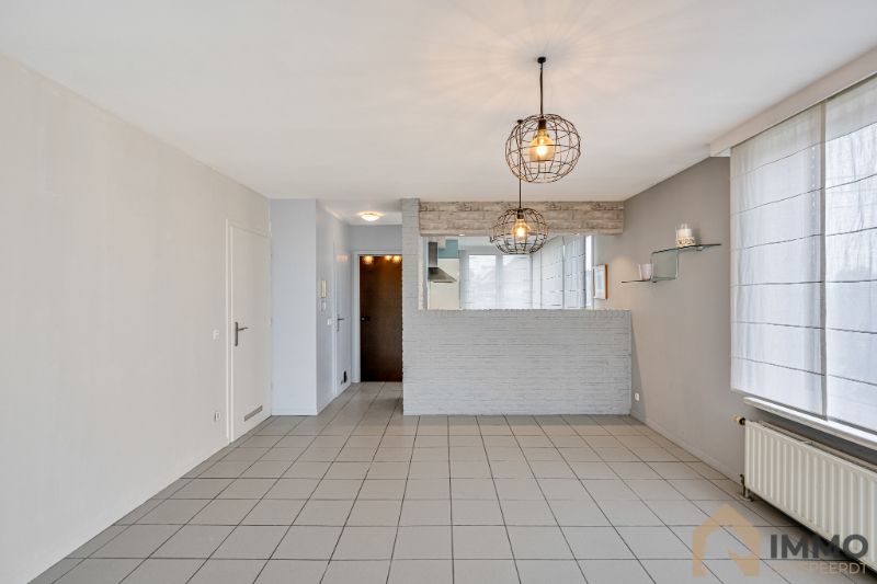 Te koop te centrum Ledegem ruim appartement met zonneterras van +/- 35 m², 2 slpks, garage foto 10