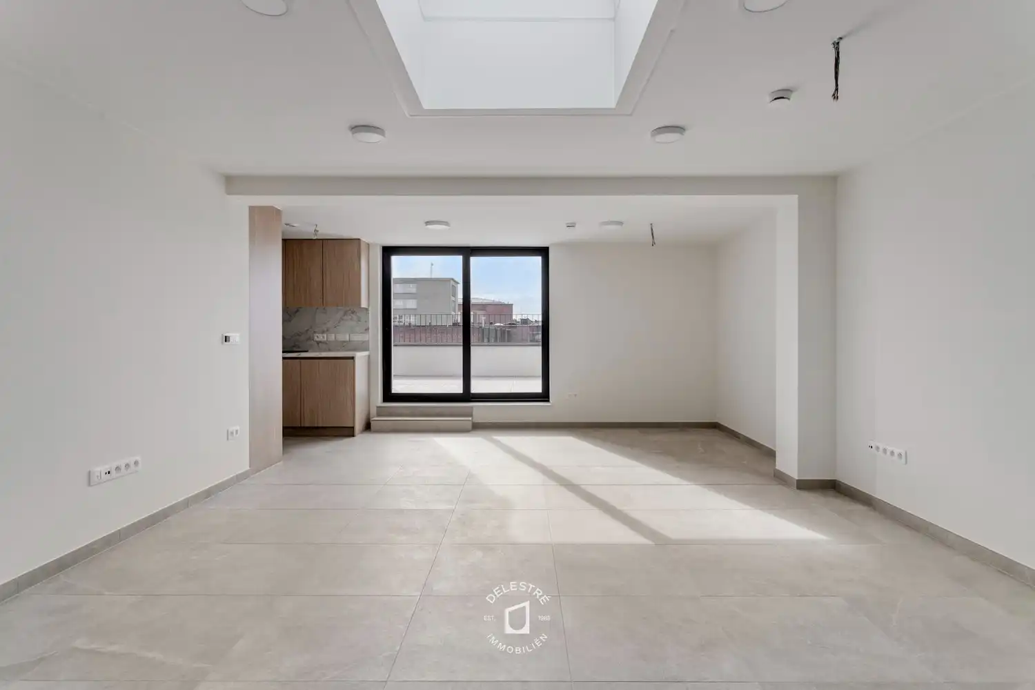 Exclusief VERNIEUWD en karaktervol luxe-appartement (132 m²) met ruim terras en lichtkoepel in het winkelhart van Aalst foto 2