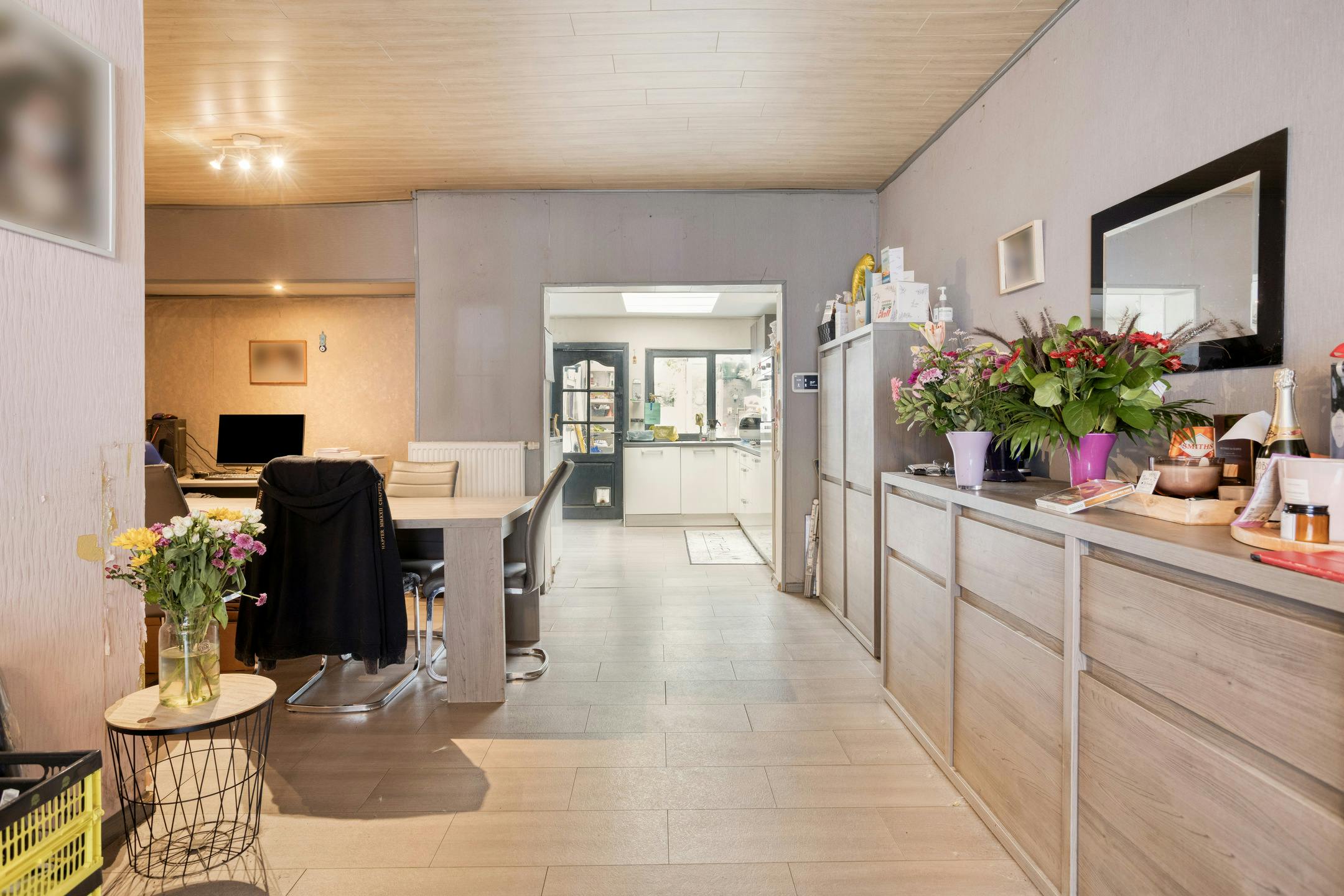 Huis met 5 slaapkamers en tuin in Deurne! foto 4