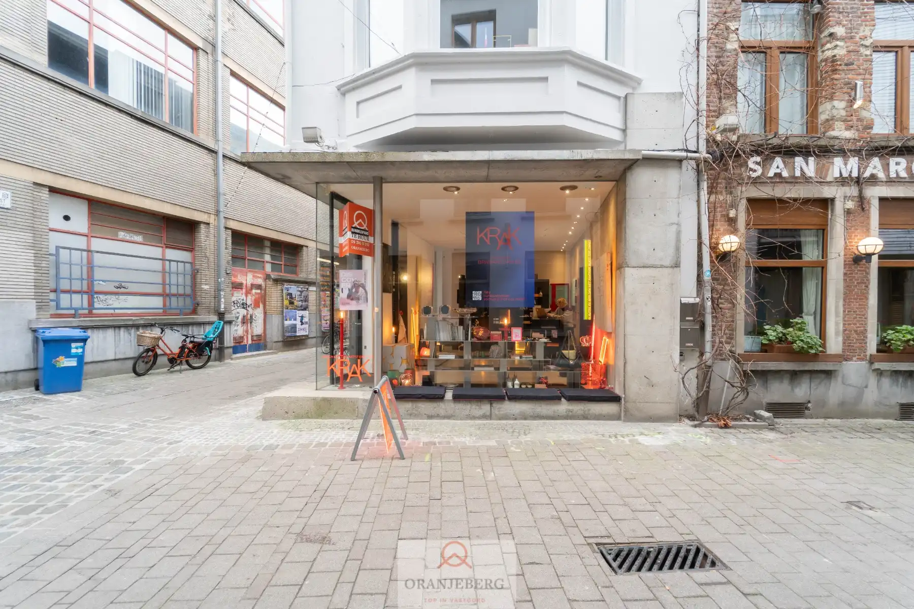 Handelshoekpand Te Huur in gezellig zijstraatje van de Mageleinstraat foto 19