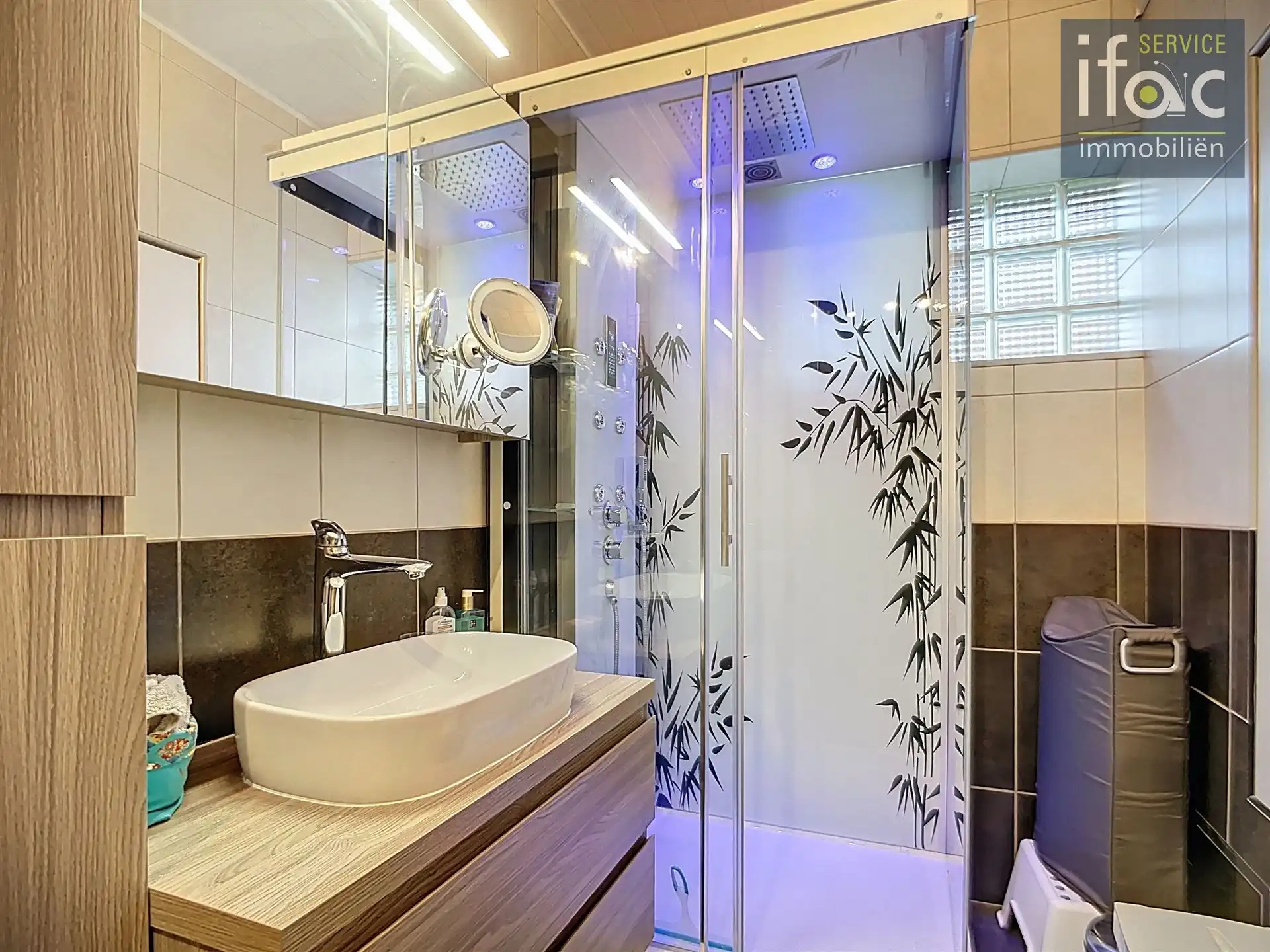 Appartement met twee slaapkamers en parkeerplaats foto 19