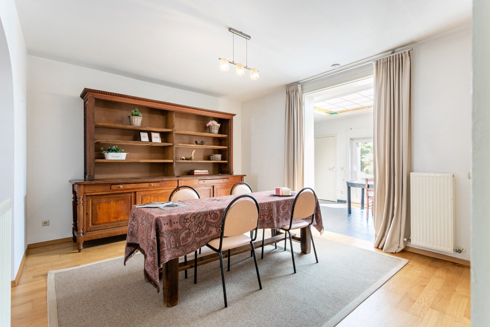 Instapklare woning met 3 slaapkamers, tuin en uitstekende ligging te Halle foto 5