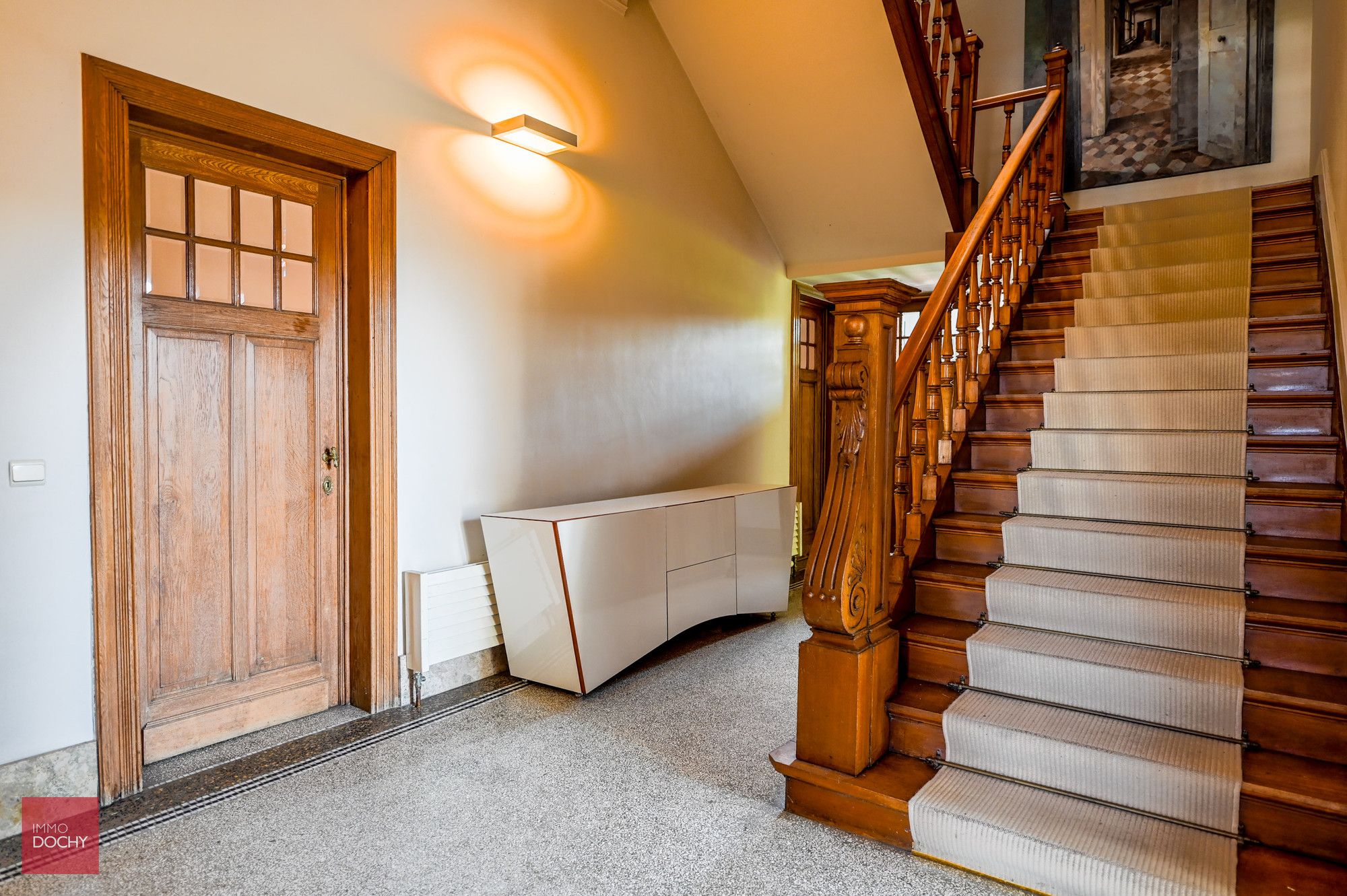Ruim karaktervol herenhuis met zwembad foto 15