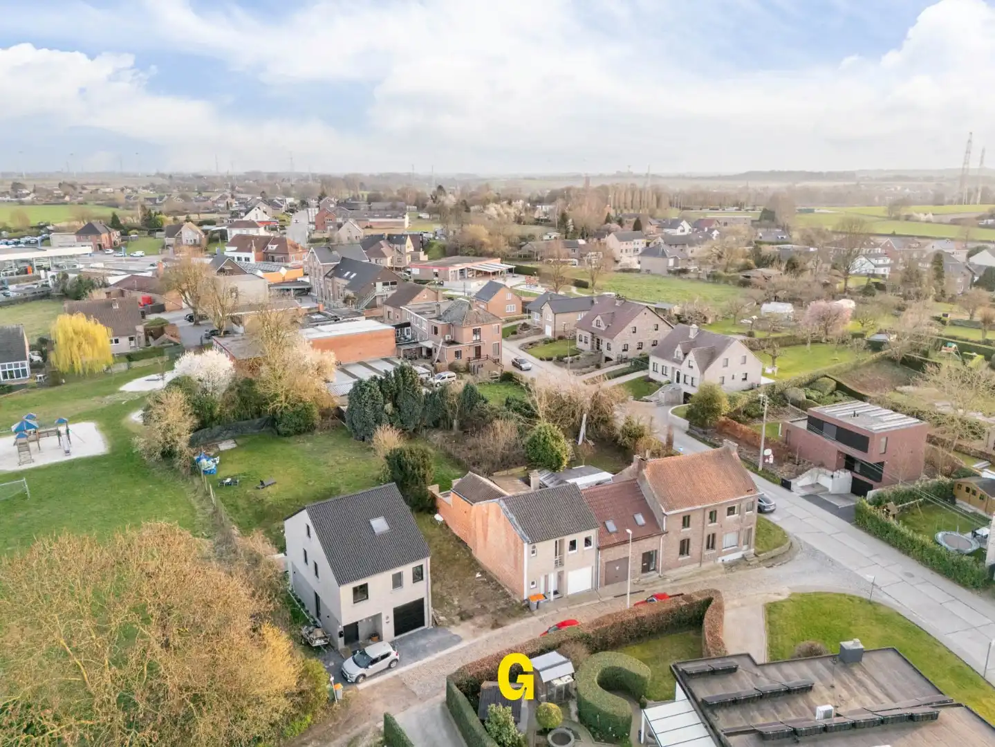 Rustig gelegen perceel bouwgrond voor een gesloten bebouwing op 3a37ca met zuid gerichte tuin te Walt Wilder foto 2