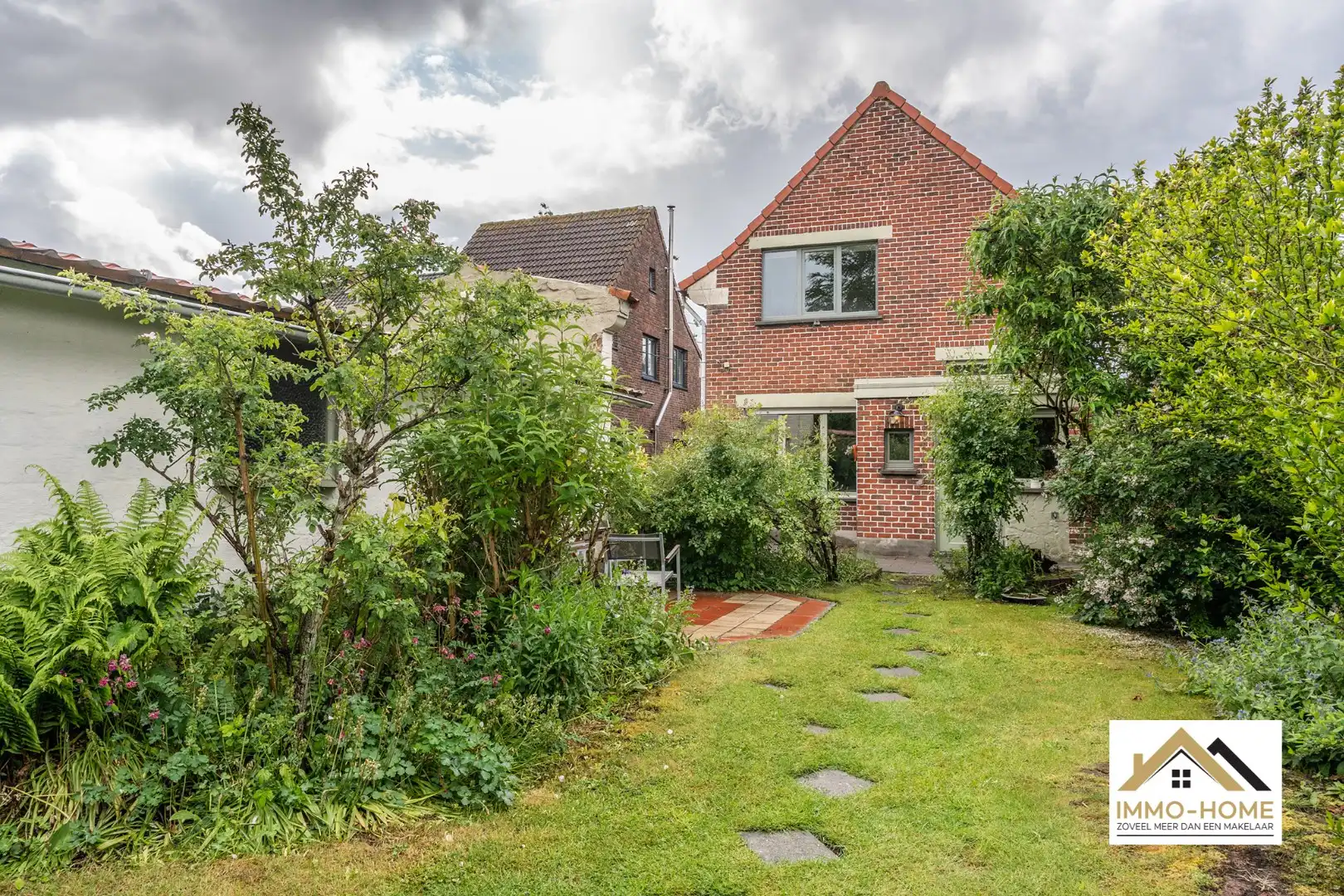 Instapklare woning met ruime tuin op topligging  foto 2