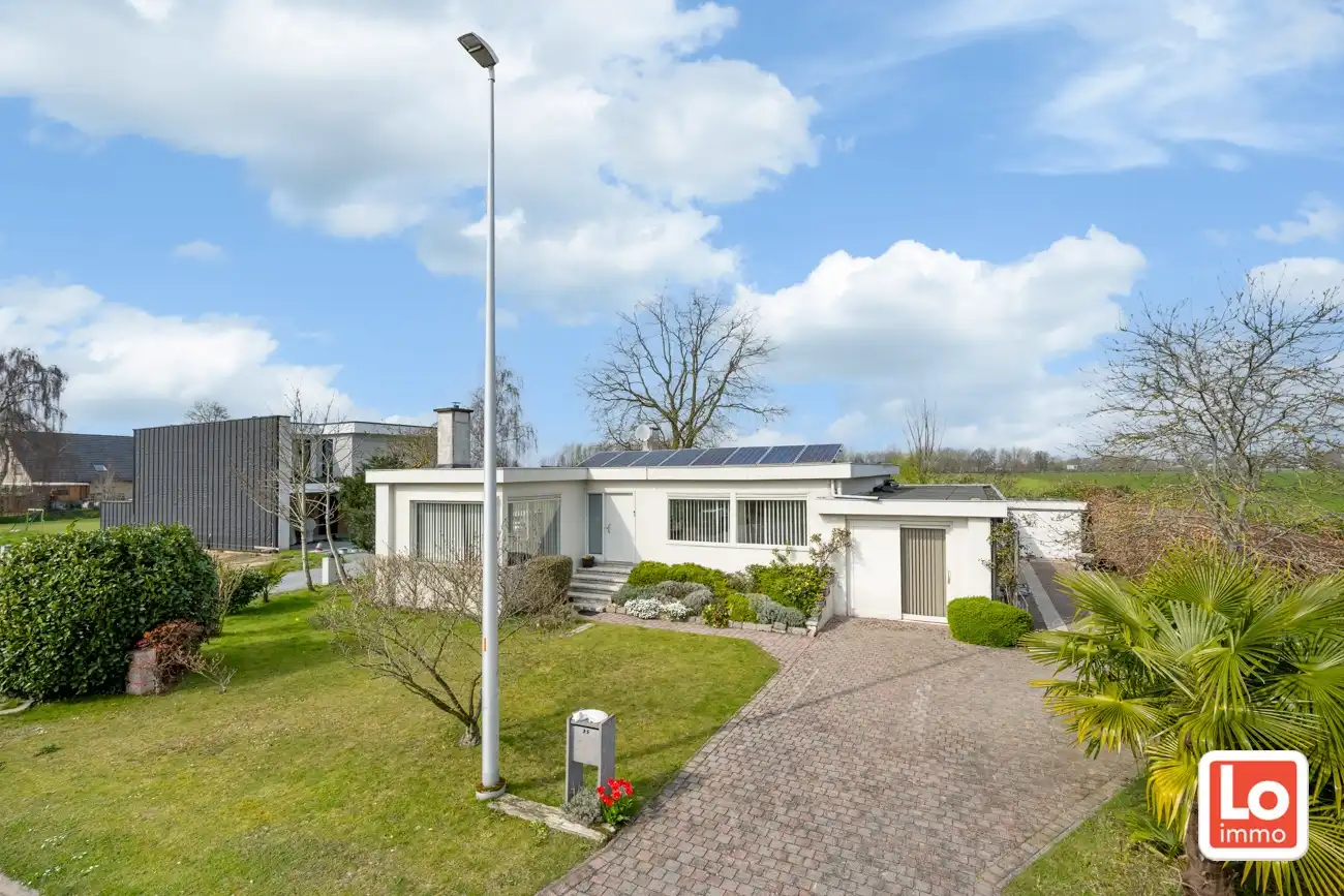 Ruime volledig te renoveren open gelijkvloerse prefab woning met inpandige garage en tuin met open zicht of perceel bouwgrond met afbraak/heropbouw mogelijkheden aan 6% BTW op een rustige locatie nabij het centrum van Zeveneken! foto 27