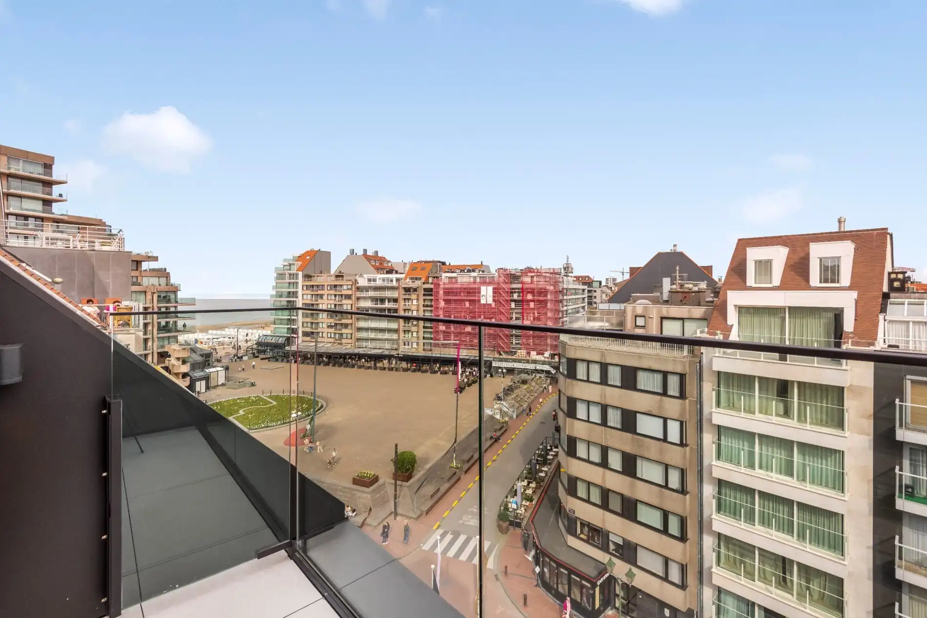 Afgewerkt nieuw duplex dakappartement met zijdelings zeezicht in het centrum van Knokke foto 2
