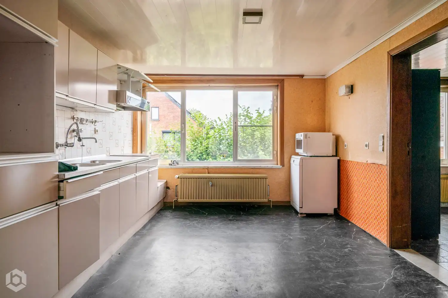 Handelspand met woonst en app. op toplocatie te Putte foto 44