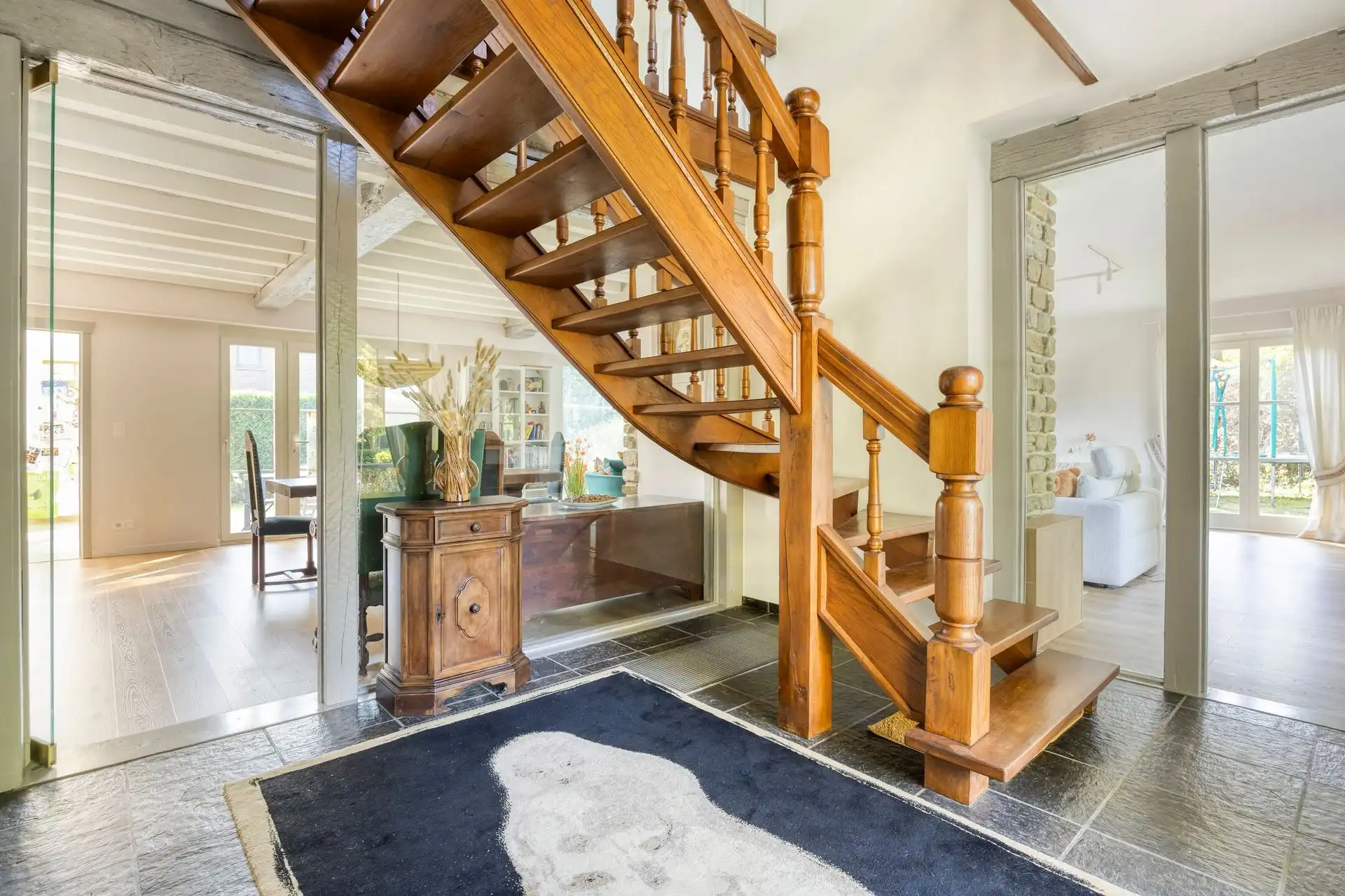 Prachtig gerenoveerde villa in de Zonnebos wijk foto 6