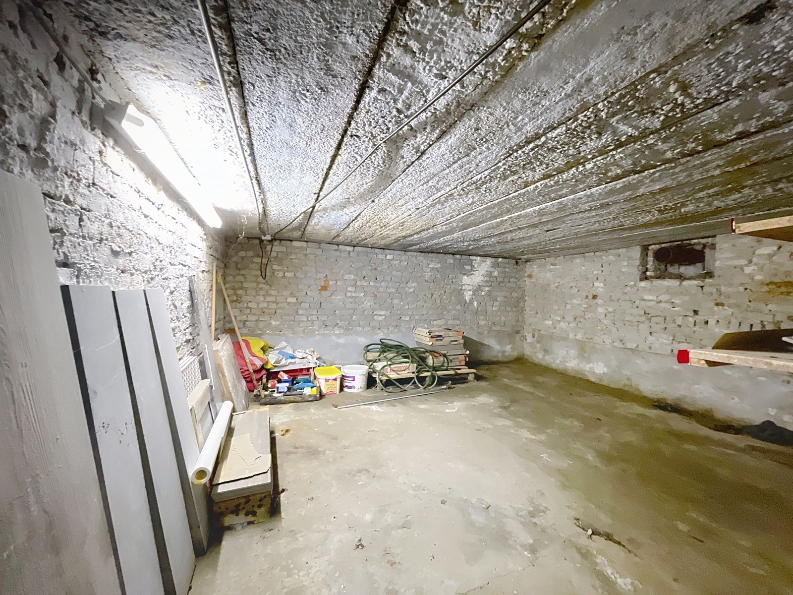 Ruim, gerenoveerd en zuinig huis met praktijk/handelsruimte foto 26