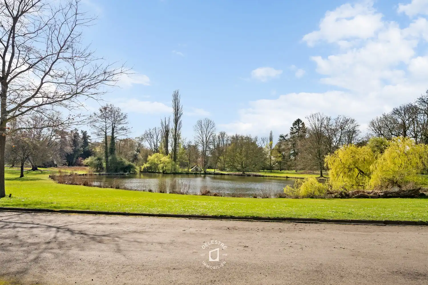 ** IN OPTIE NA EERSTE DELESTRE IMMO KIJKDAG ** Instapklaar appartement met terras nabij het Stadspark van Aalst foto 22