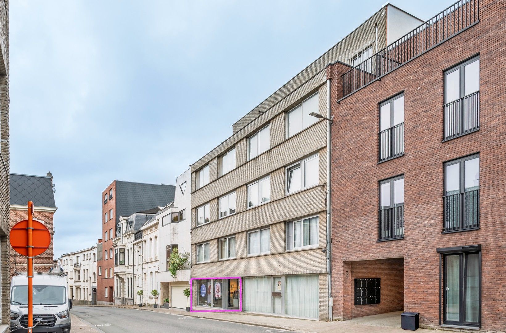 Handelsgelijkvloers ca.100 m² te koop in centrum Burcht — start hier jouw zaak! foto 15