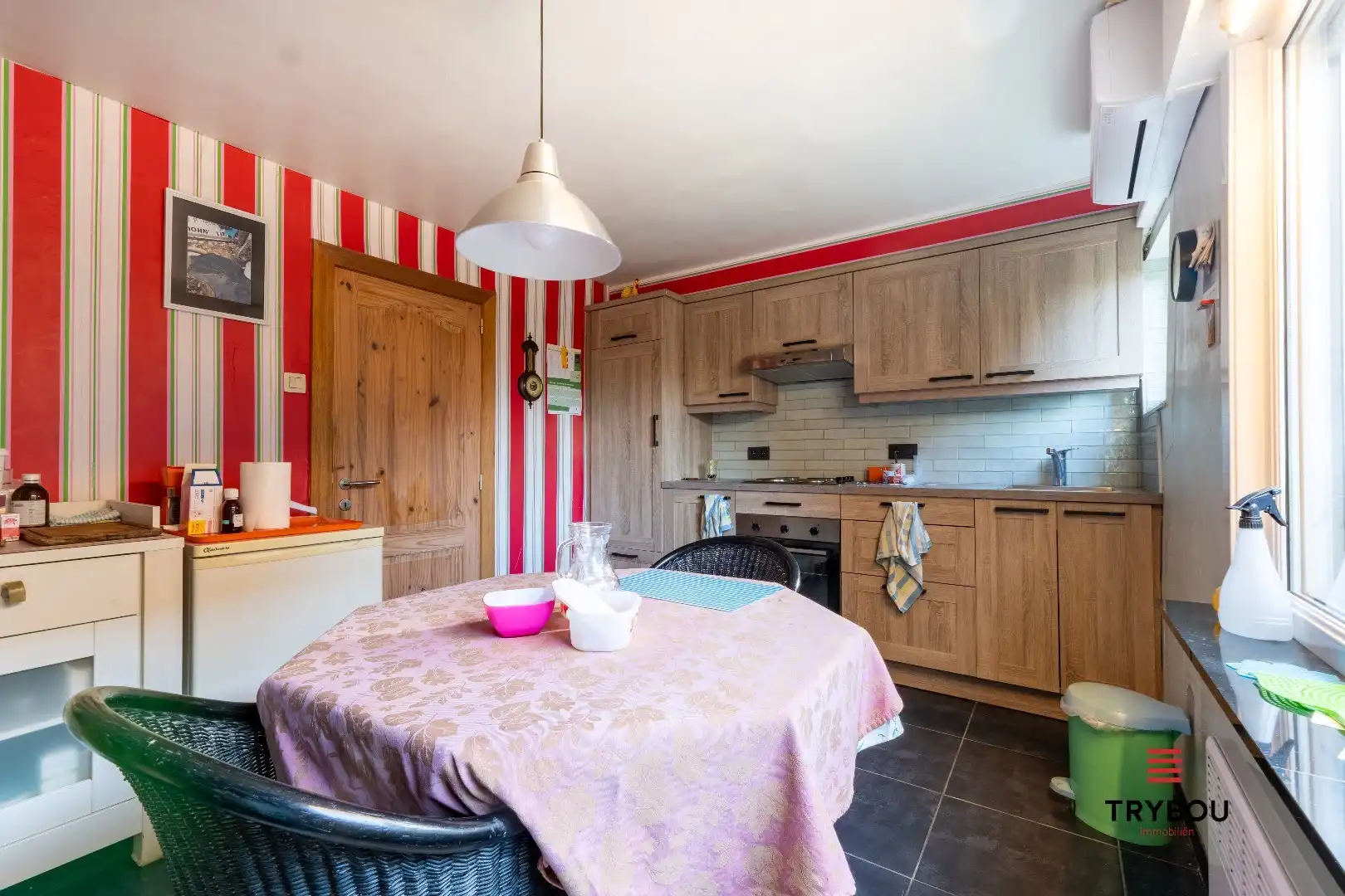 Alleenstaande, kloeke woning met veel potentieel - Jonkershove foto 6