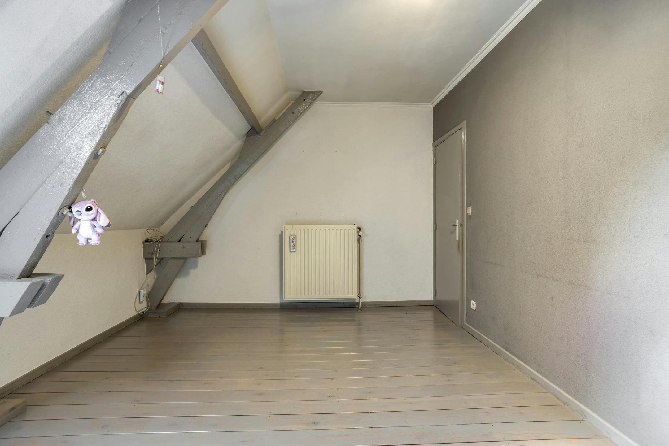 Te renoveren huis met vier slaapkamers en tuin in het centrum foto 21