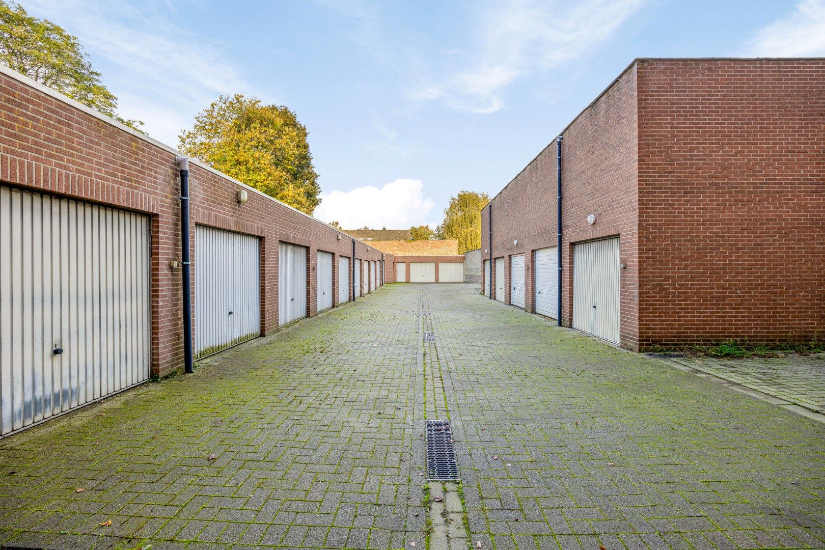 Instapklaar appartement met 2 slaapkamers en garage in het centrum foto 22