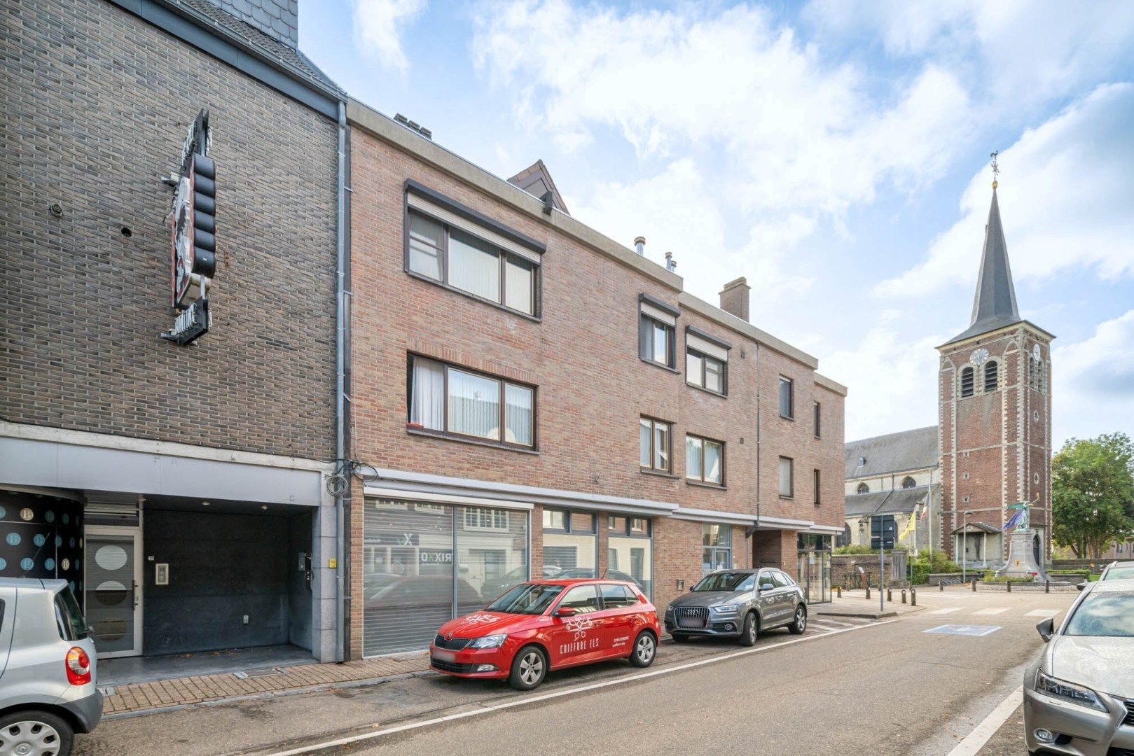 Ruim, zeer energiezuinig kantoor in het centrum van Neeroeteren met diverse mogelijkheden!   foto 28