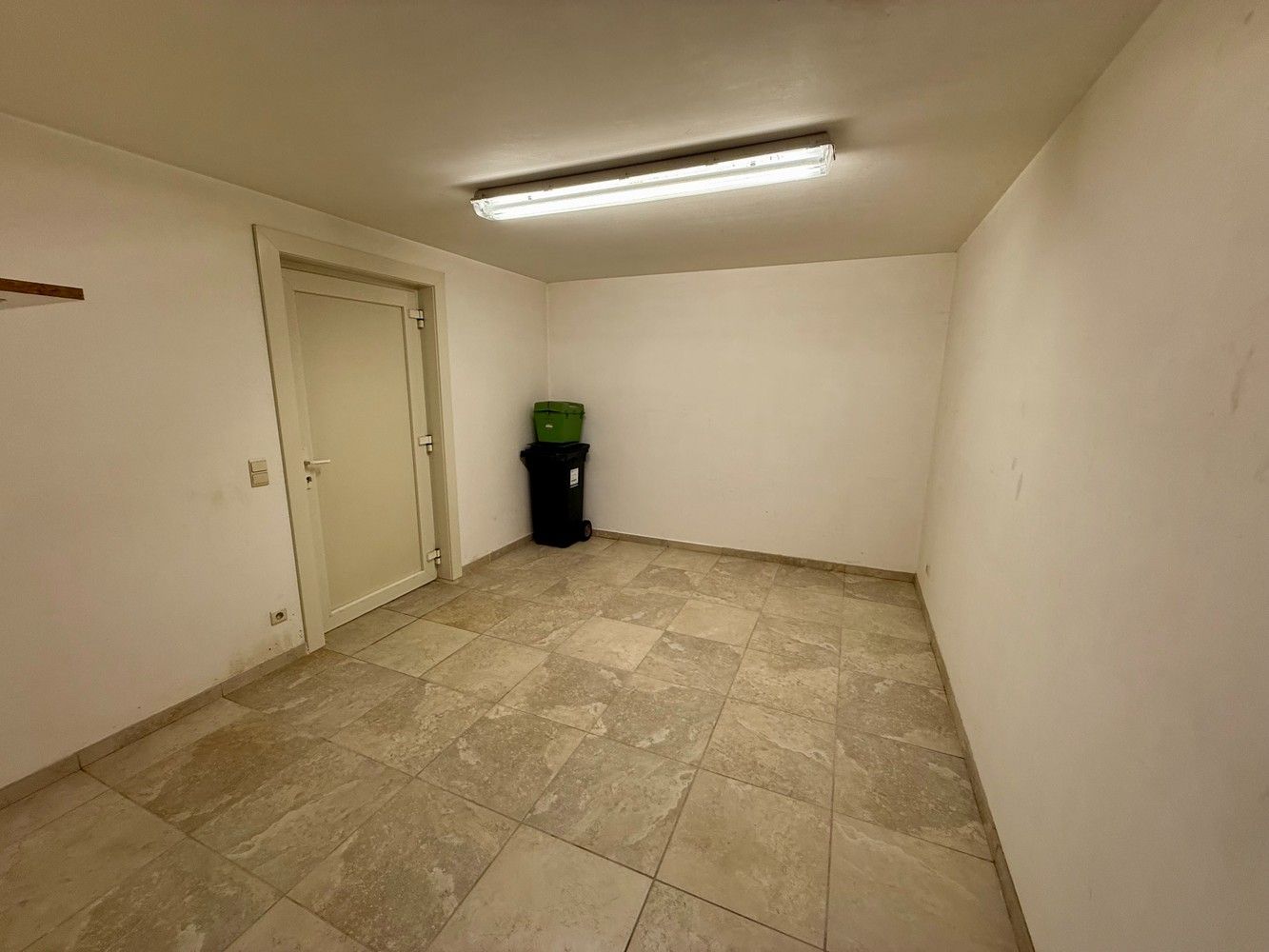Zeer ruime woning met 5 slaapkamers! foto 8