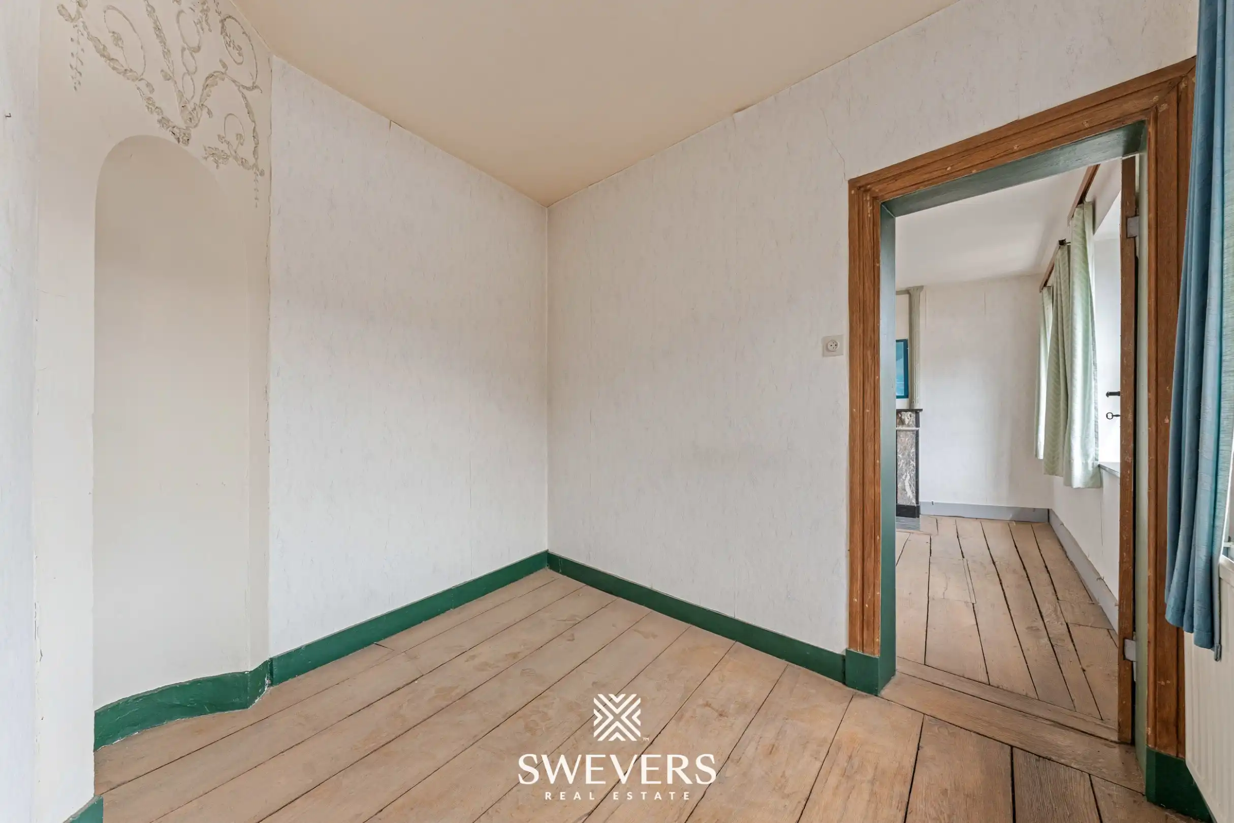 Karaktervol herenhuis met 346 m² woonruimte en uitzonderlijk renovatiepotentieel in centrum Borgloon foto 31