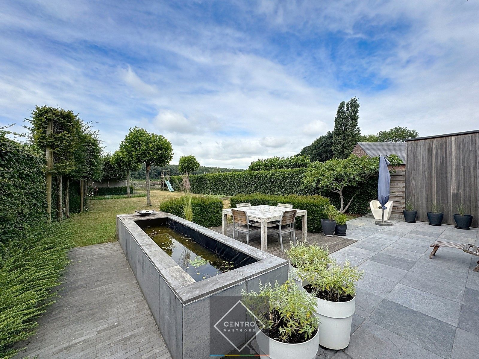 Instapklare woning met 3 slpks, garage én ZUIDger. tuin  te Oostkamp! foto 22
