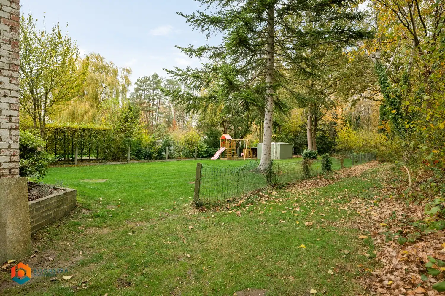 Leuke gezinswoning met 4 slpkrs en leuke tuin (1200 m²) foto 3