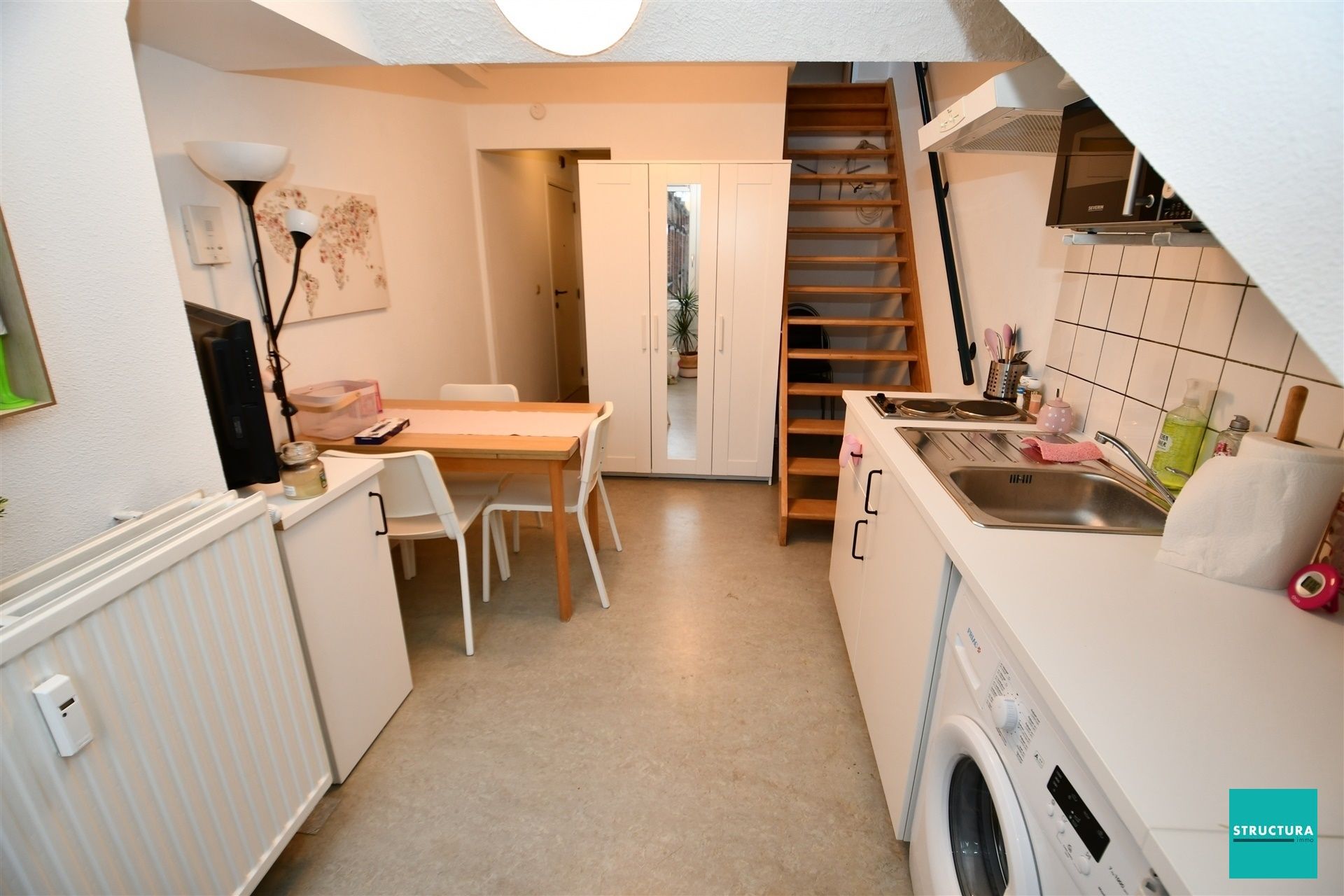 Interessant studio-appartement TE KOOP in de Koningsstraat te  Sint-Joost. foto 3