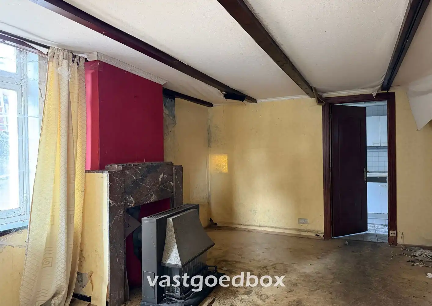 Voormalig handelshuis met veel potentieel, te Ingelmunster foto 8