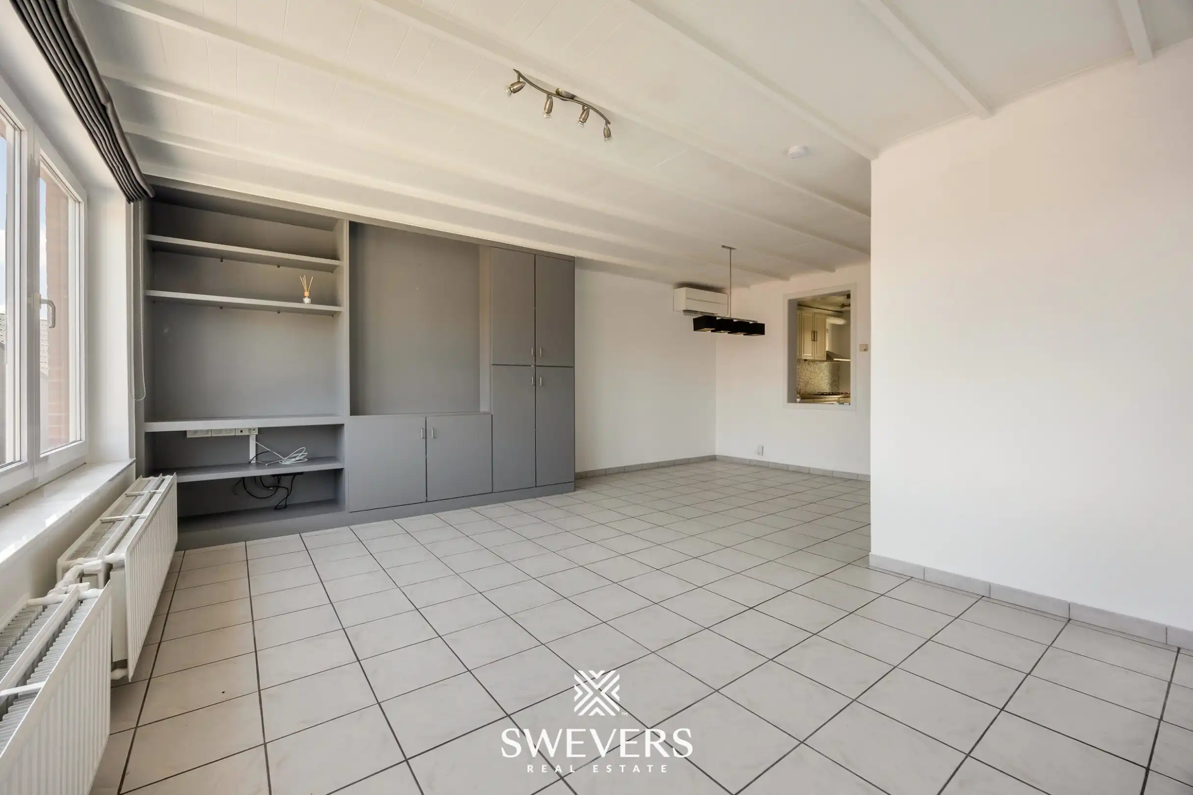 Instapklaar 2-slaapkamer appartement met balkon op rustige ligging foto 2