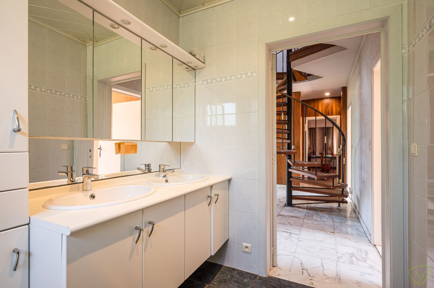 Karaktervolle woning met  riante tuin in Eeklo foto 19