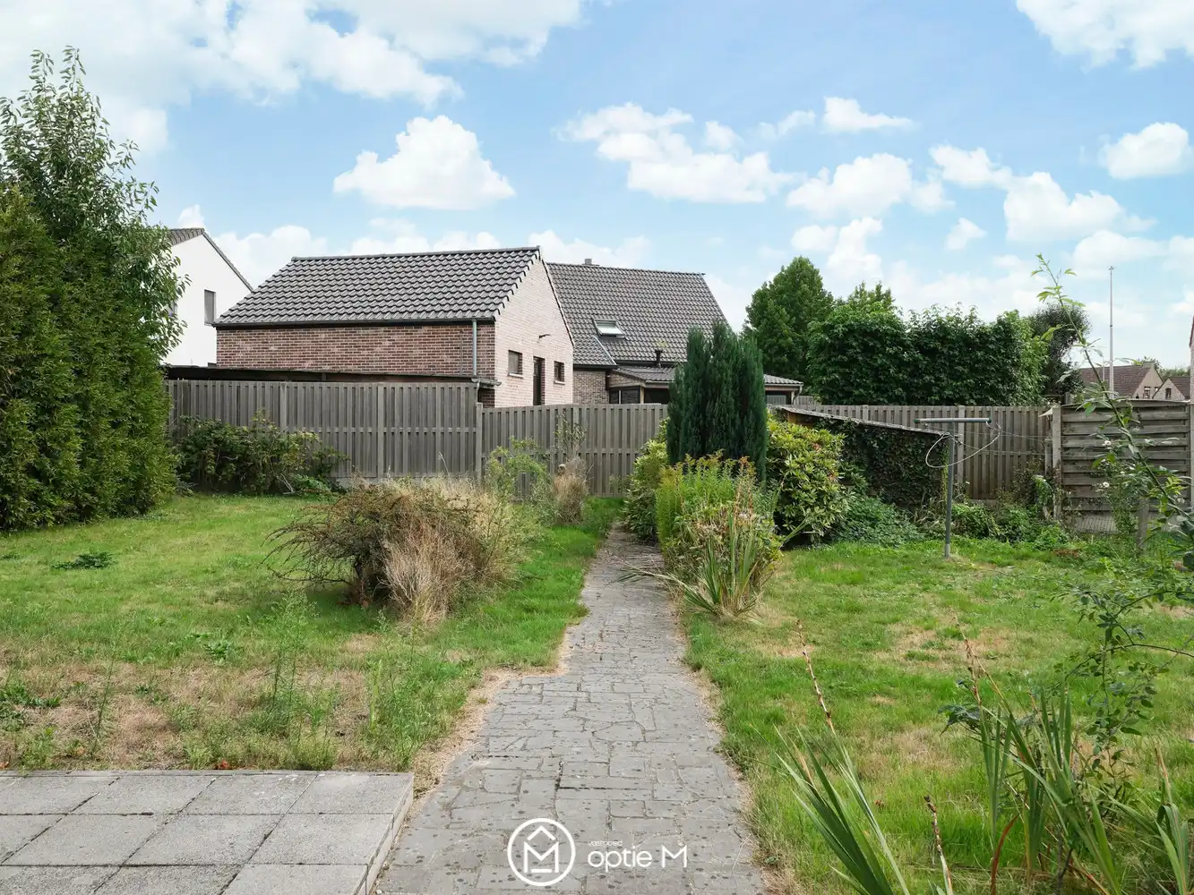 Charmante woning te koop in Bilzen-Hoeselt – verrassend ruim en met veel potentieel foto 7