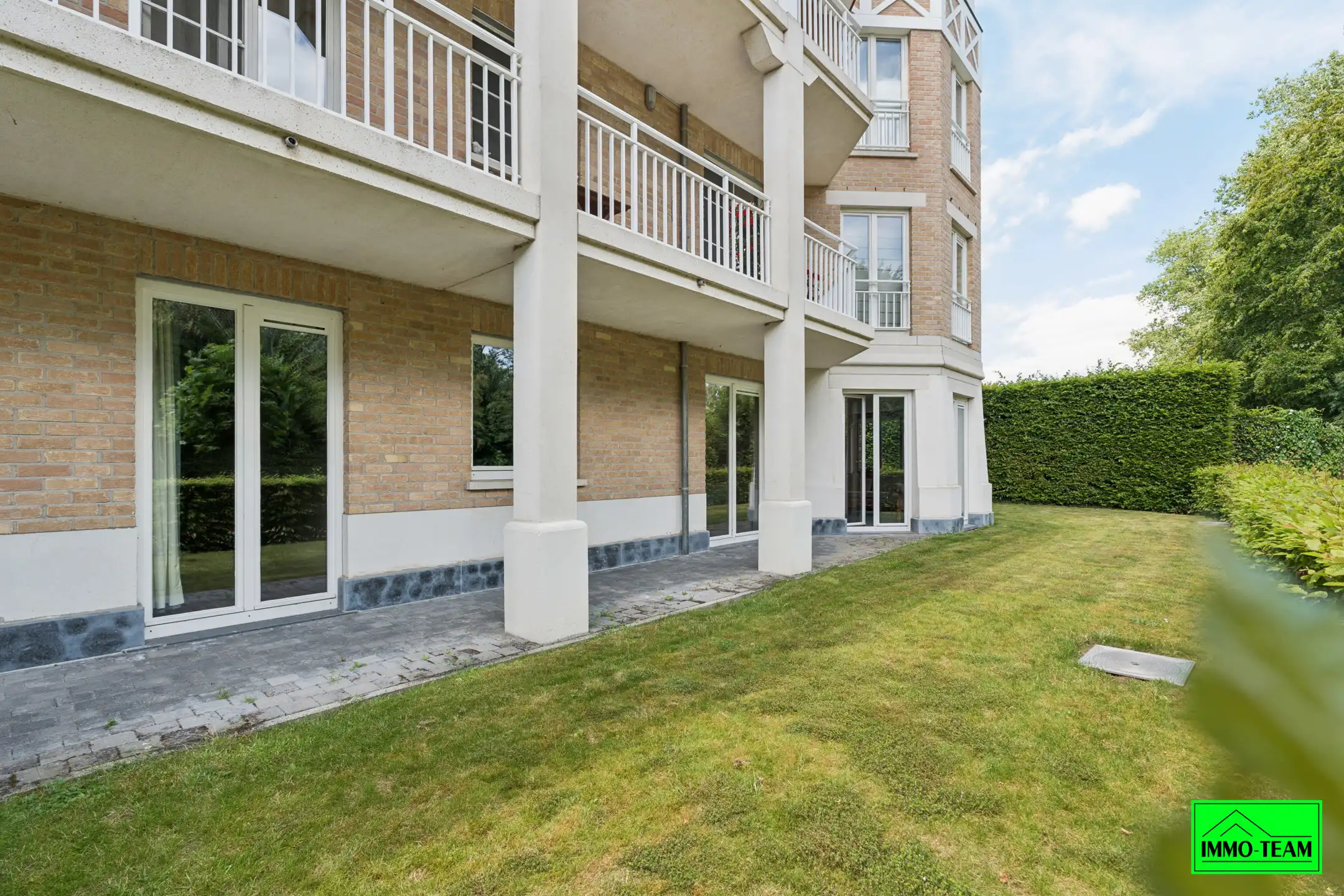 Rustig gelegen gelijkvloers appartement met 2 slaapkamers foto 4
