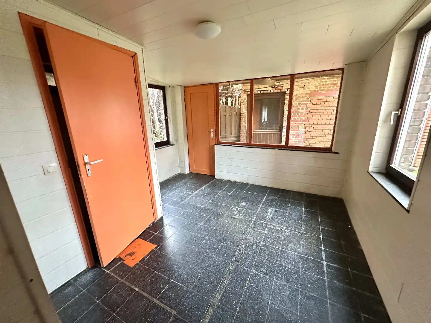 Karaktervolle vrijstaande woning met tal van mogelijkheden nabij het centrum van Tongeren foto 8