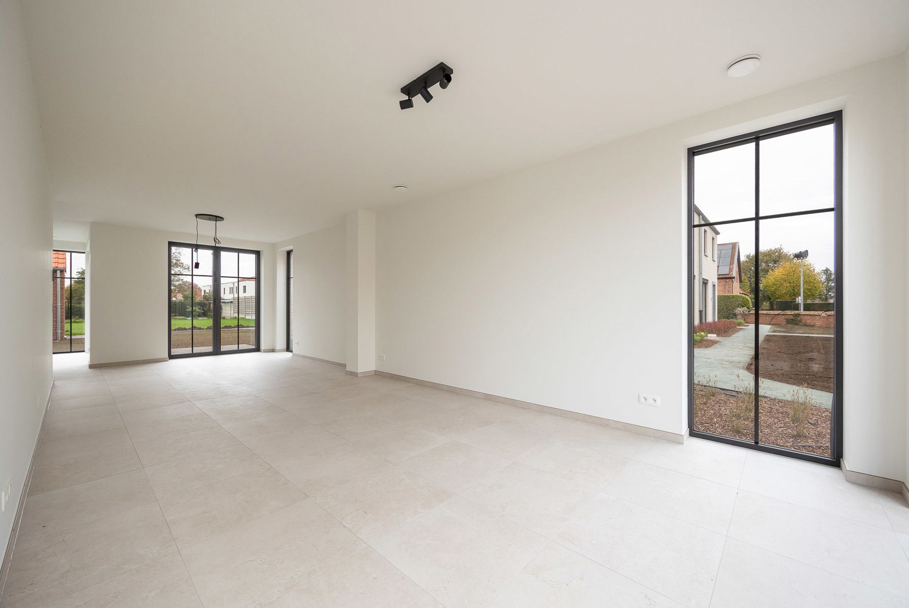 Stijlvol wonen in de schaduw van de St-Michielskerk. foto 4