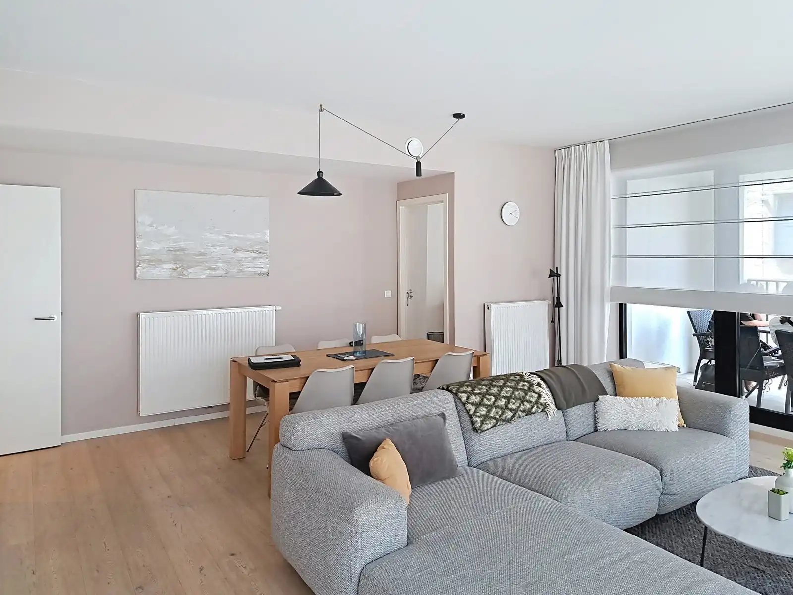 Appartement te huur foto {{pictureIndex}}