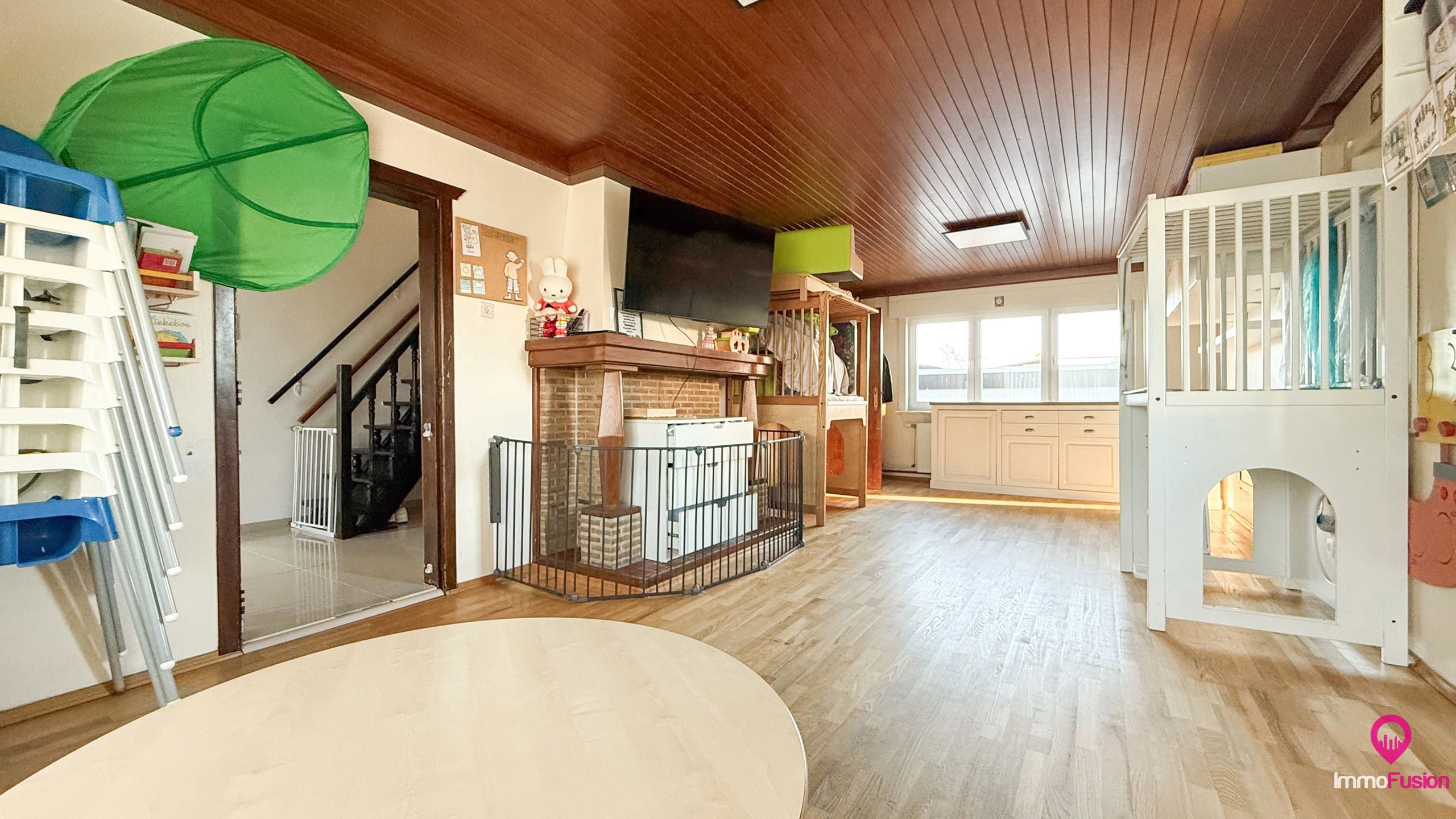 Uniek woon-werkpand met vergunde loods van 110m² en 5 slpks! foto 7