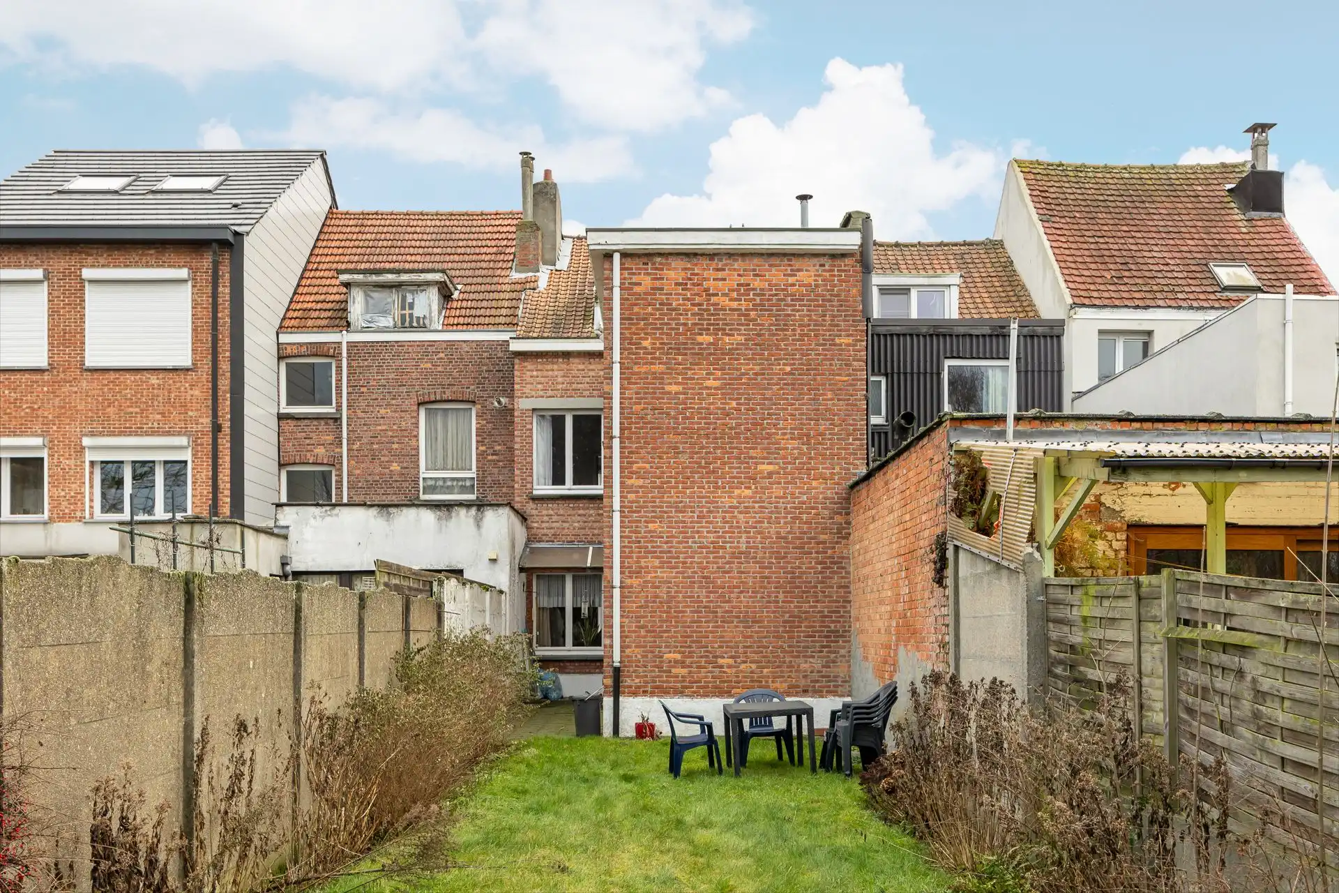 Te renoveren woning met potentieel in de Letterkundestraat! foto 27