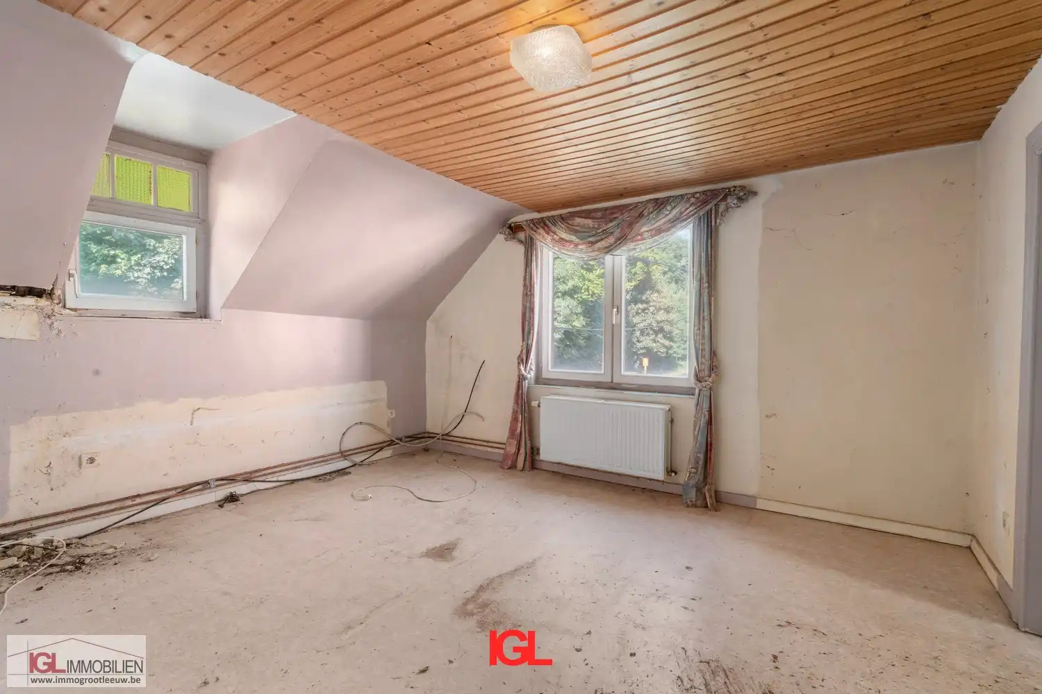 Te renoveren driegevel tegenover Beukenbos foto 13