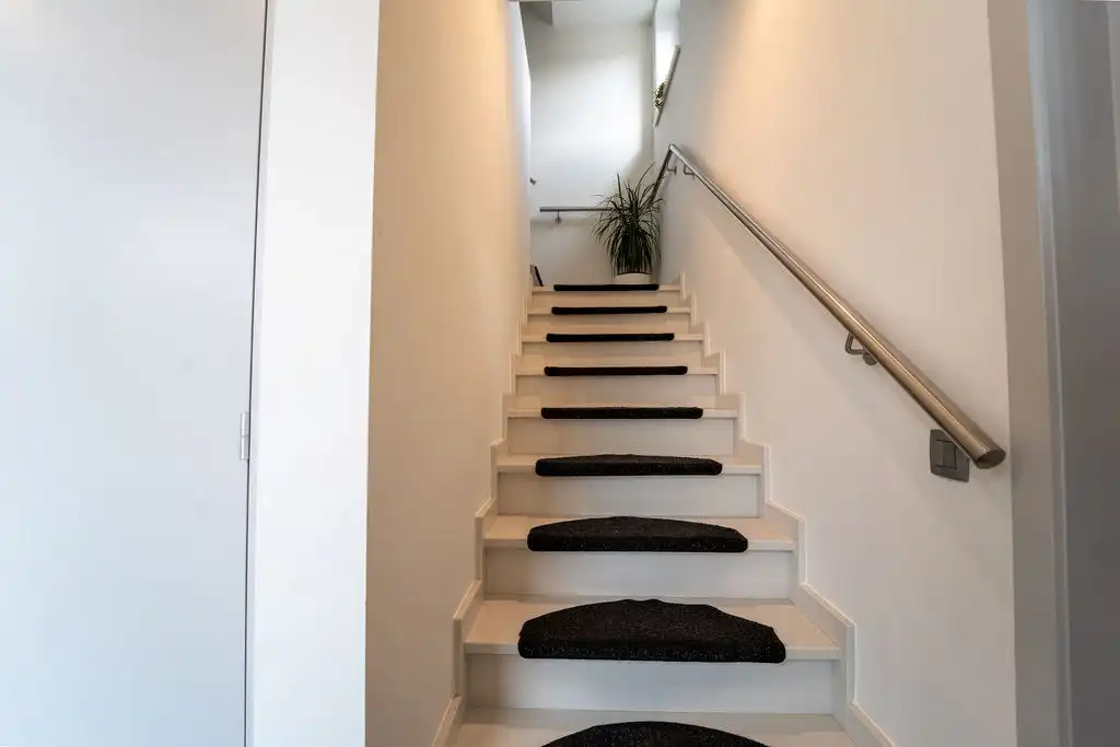 RUIM HANDELSHUIS MET WOONST TE SPALBEEK (HASSELT) foto 10