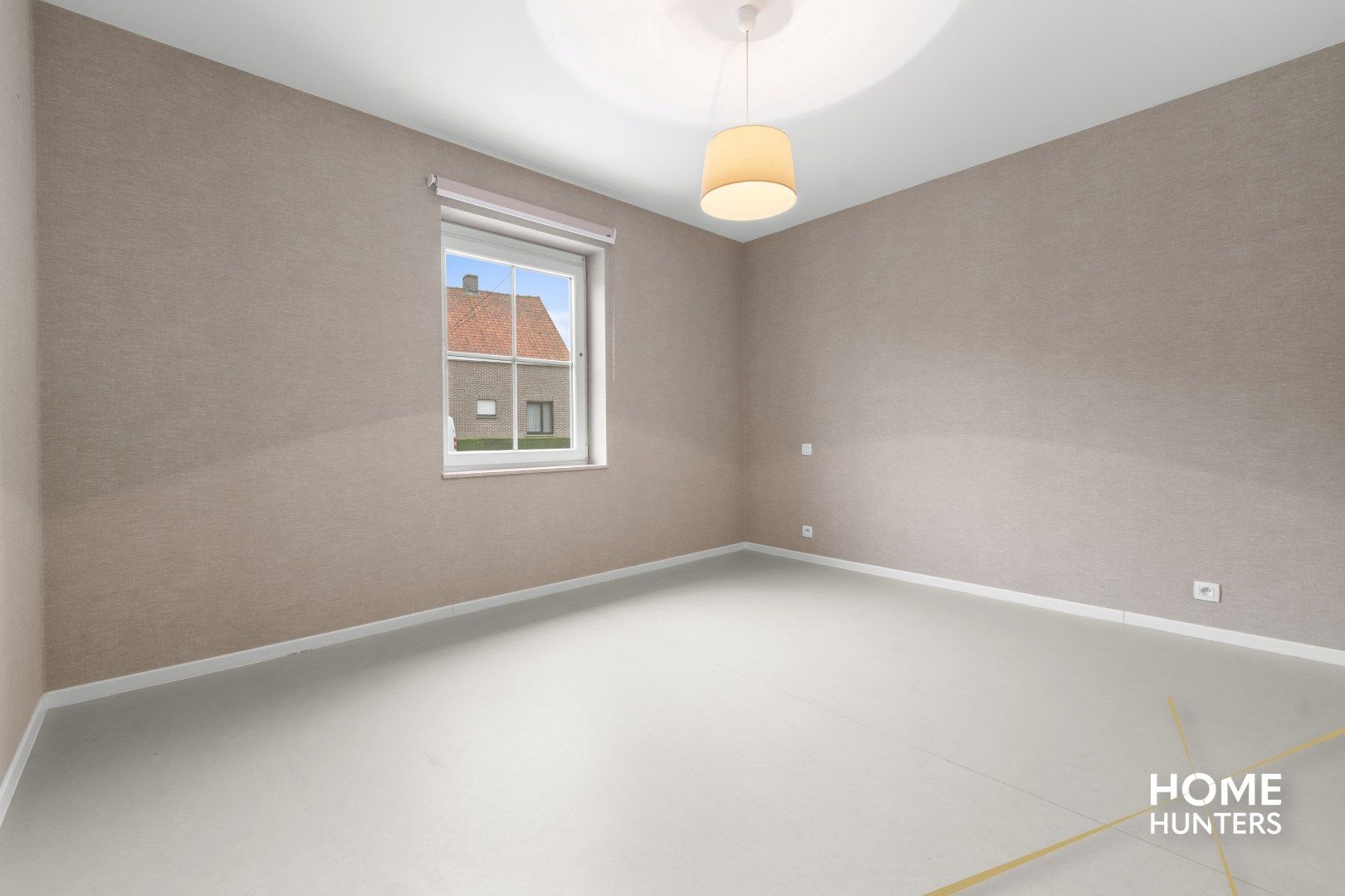 Luxe gelijkvloerse nieuwbouwvilla met 2 slaapkamers en een ruime garage op een groot perceel foto 24
