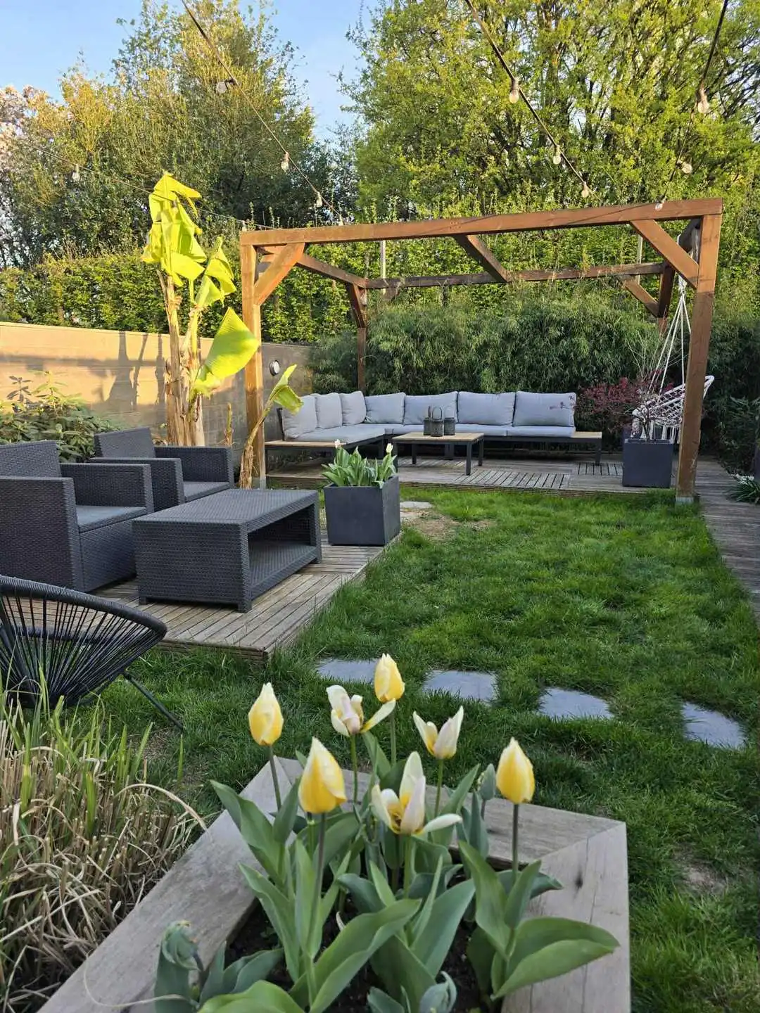 RONSE - Charmante gezinswoning met 4 slaapkamers en tuin foto 18