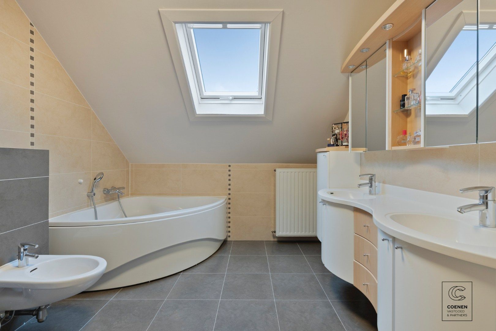 Instapklare gezinswoning met 4 à 5 slaapkamers op een rustige ligging te Oostmalle! foto 15