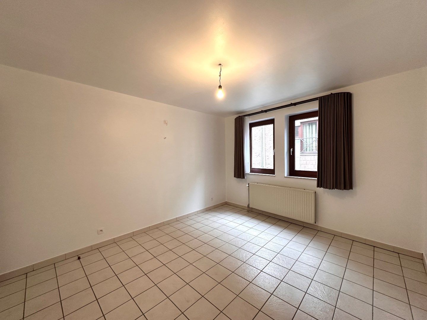Ruim appartement met garage, terras en kelder in het centrum van Tongeren foto 9