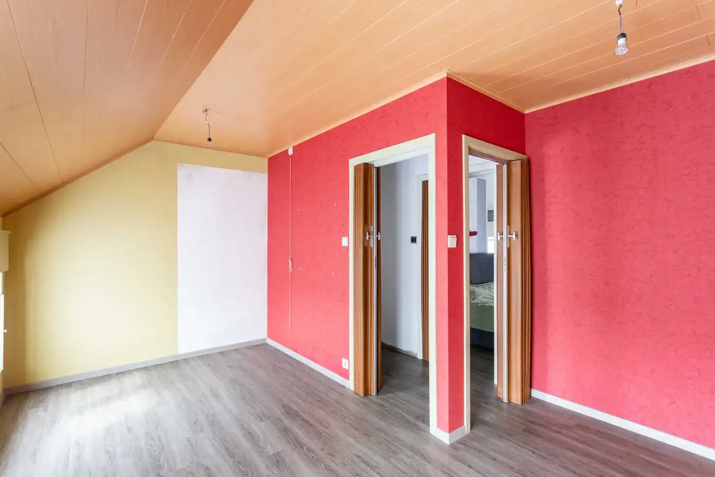 Woning met tuin, garage en uitweg in Zwevegem foto 11