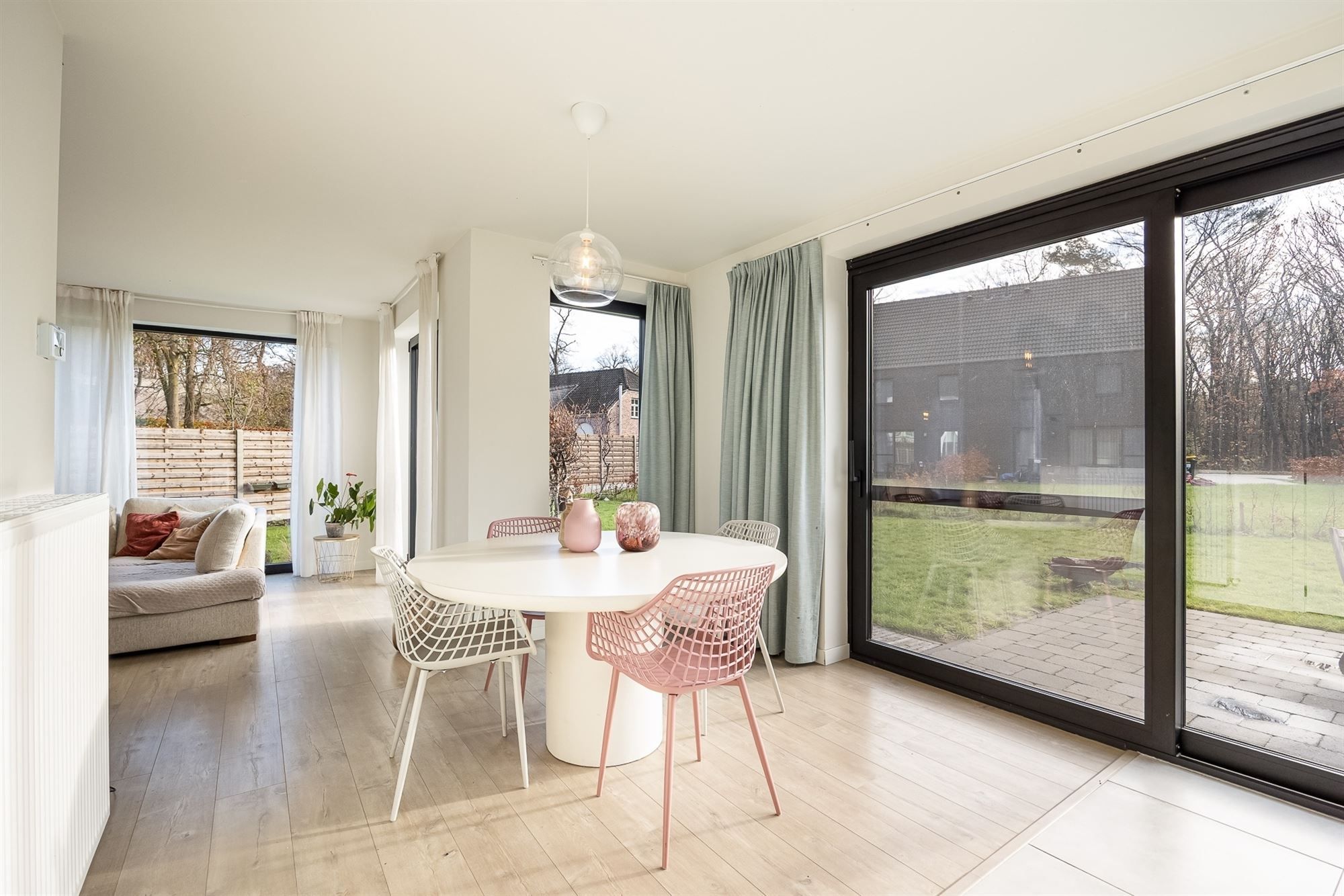 Instapklare woning met 3 slaapkamers en ruime tuin foto 6