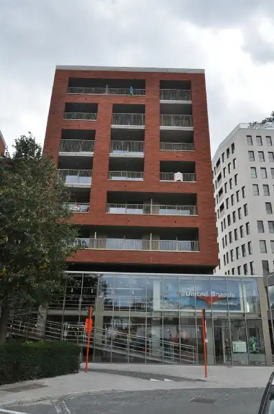 Centraal gelegen appartement met ruime zonneterras en garage vlakbij de K in Kortrijk. foto 8